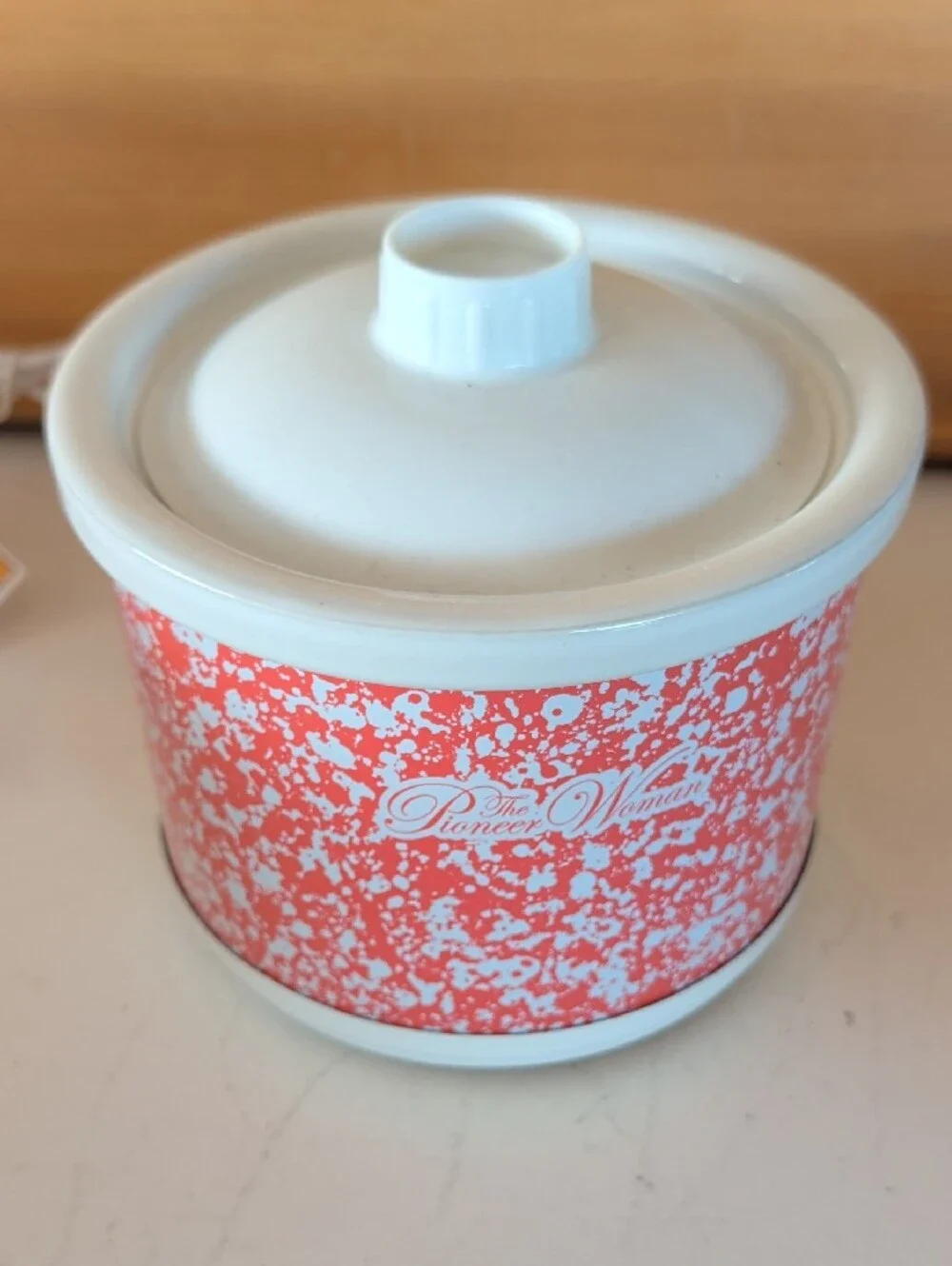 The Pioneer Woman, White Speckle Electric Mini Slow Cooker & Dip Warmer.🌟